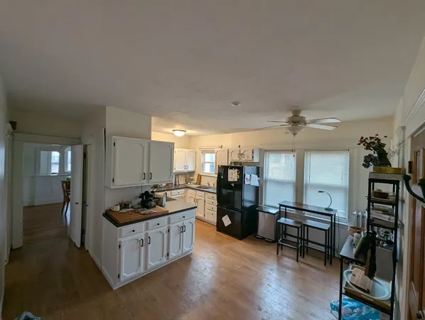 $2,400 | 95 Longfellow Road, Unit 1, Worcester, MA 01602