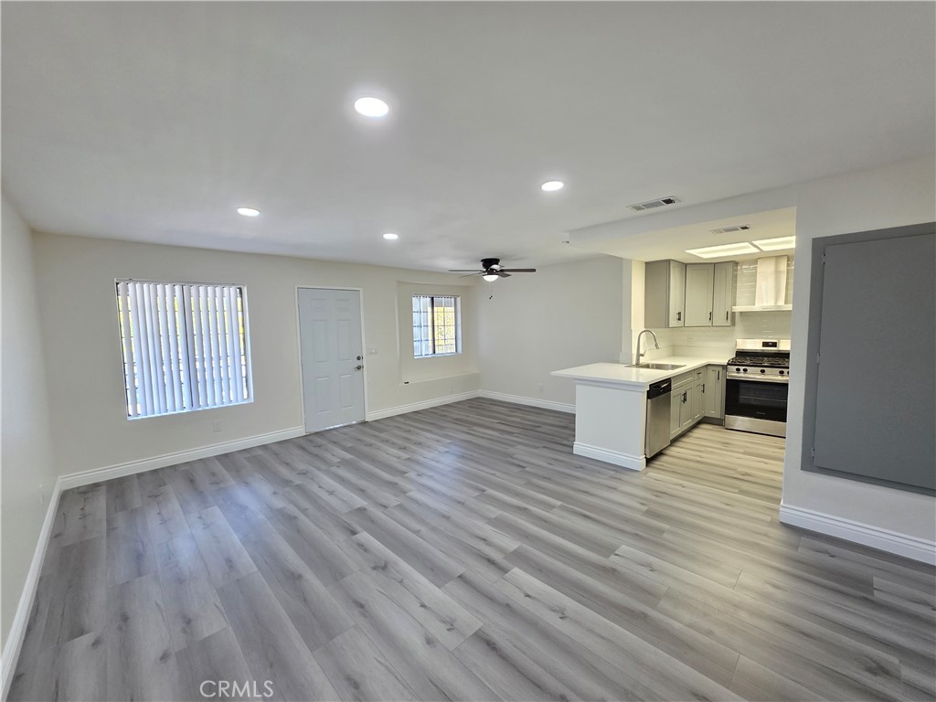 44036 25th Street West Lancaster, CA 93536 - Photo 4 of 20
