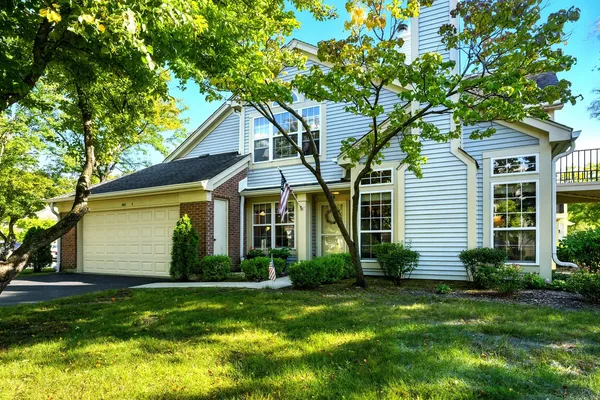 $329,900 | 401 Cromwell Circle, Unit 4, Bartlett, IL 60103