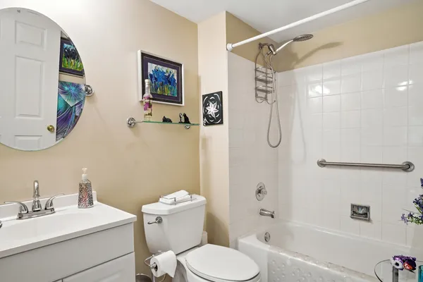 $329,900 | 401 Cromwell Circle, Unit 4, Bartlett, IL 60103