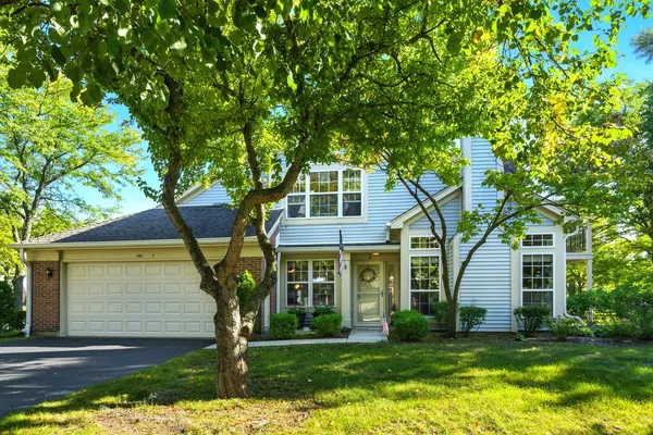 $329,900 | 401 Cromwell Circle, Unit 4, Bartlett, IL 60103