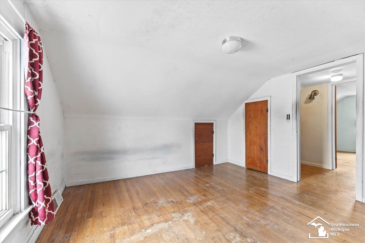 7924 Pelham Road Taylor, MI 48180 - Photo 15 of 21 50186085-006f126d-94c5-4a3d-8627-15b44317ded6.JPG