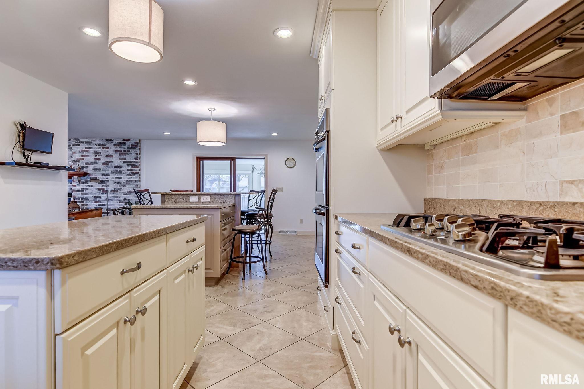 2210 Huntleigh Road Springfield, IL 62704 - Photo 11 of 41