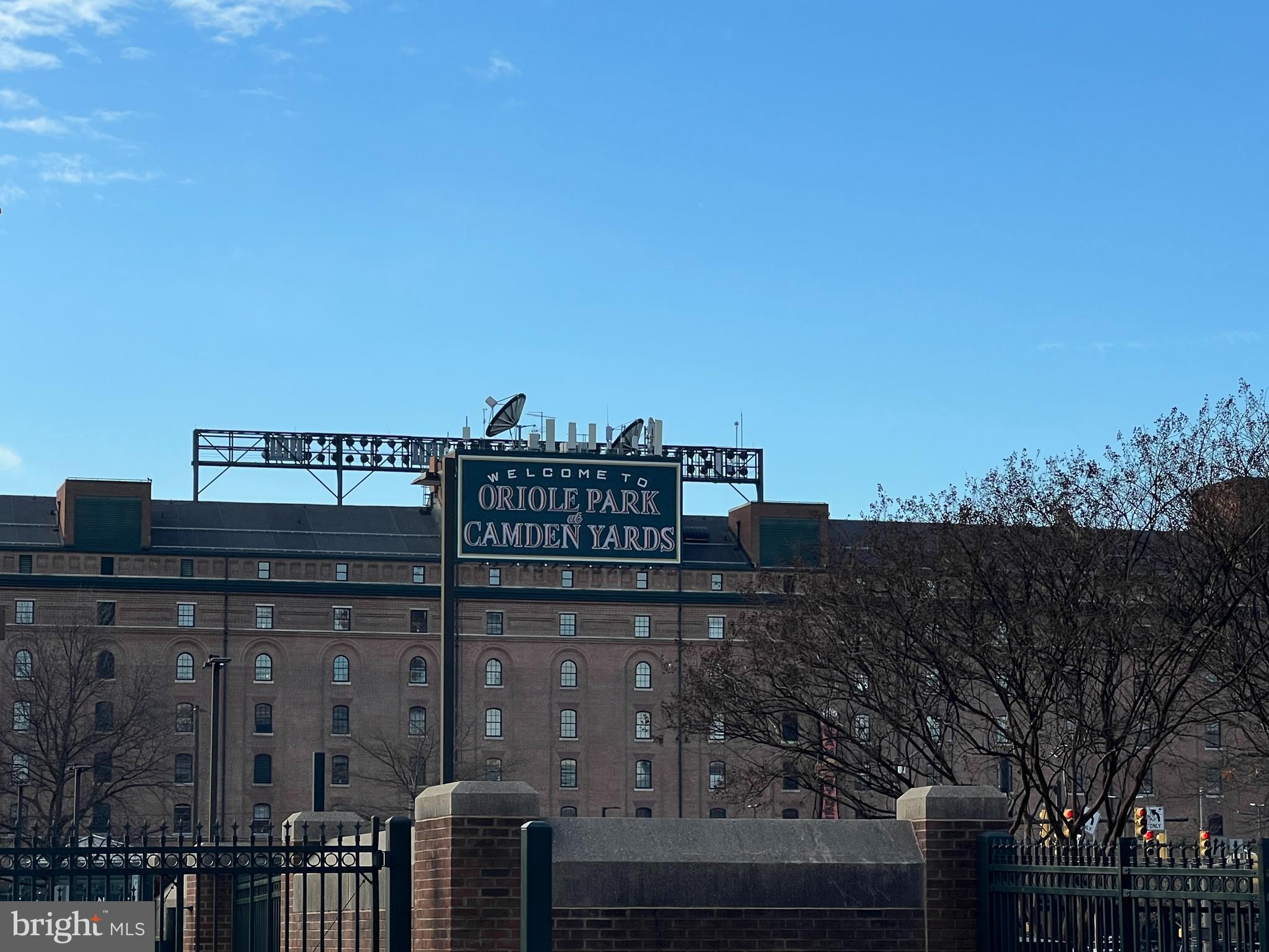 421 South Sharp Street, Unit R 11 Baltimore, MD 21201 - Photo 3 of 3 a view of roof with city view