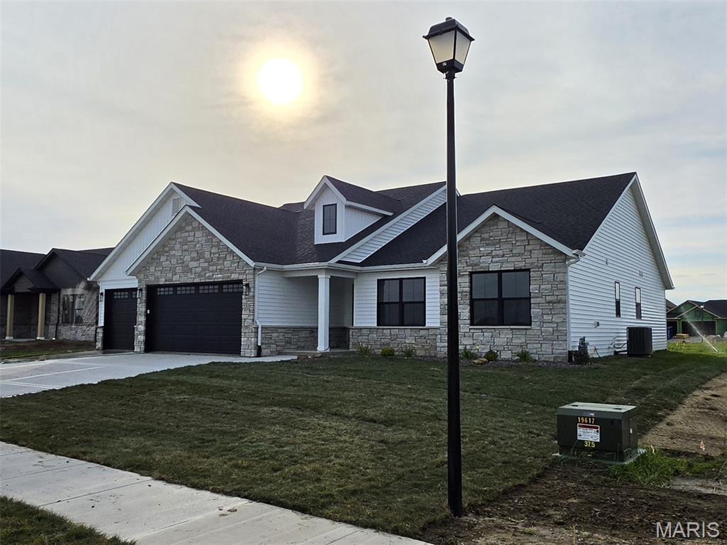 308 Rumsfeld Drive Troy, IL 62294 - Photo 3 of 84