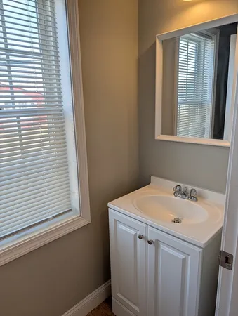$2,800 | 207 Winthrop Street, Unit 1, Quincy, MA 02169
