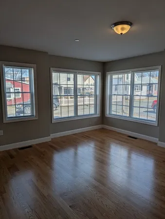 $2,800 | 207 Winthrop Street, Unit 1, Quincy, MA 02169