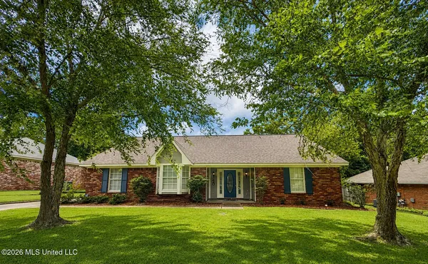 $295,000 | 220 Cobblestone Drive, Madison, MS 39110