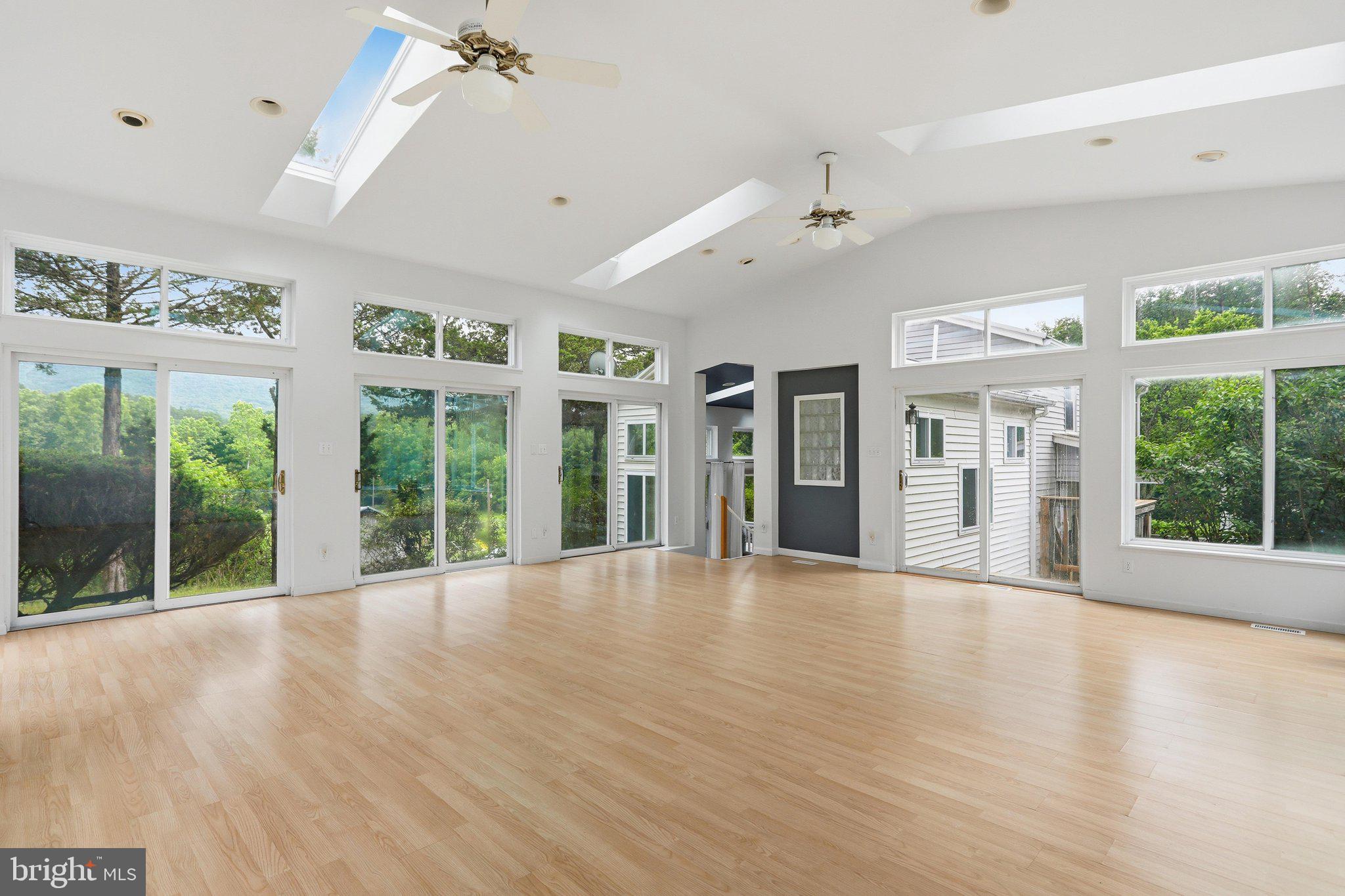 6223 Fort Valley Road Fort Valley, VA 22652 - Photo 8 of 51 A lot of natural light