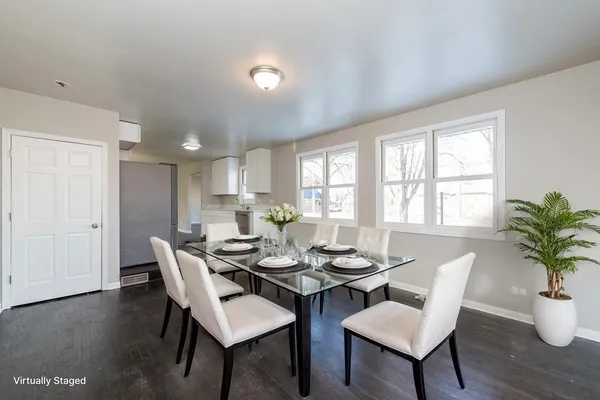 $2,400 | 821 12th Street, North Chicago, IL 60064