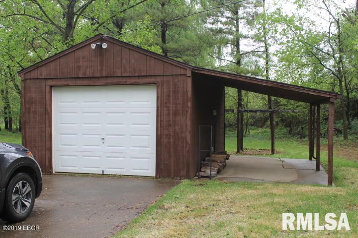 13081 North Greenbriar Road Carterville, IL 62918 - Photo 3 of 26 Gallery Image 3