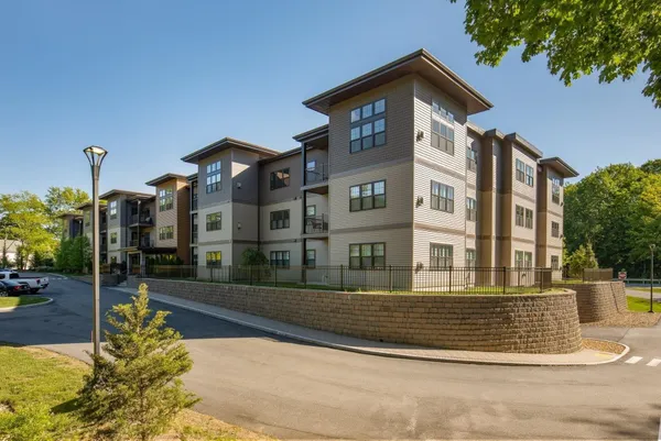 $4,100 | 150 Highway 1, Unit 101, Portsmouth, NH 03801