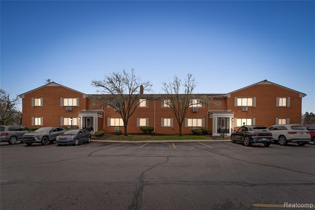 801 Plate Street, Unit 201 Rochester, MI 48307 - Photo 16 of 17