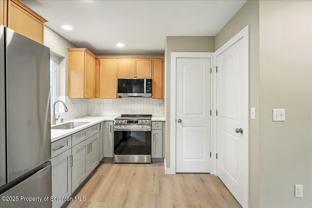 $2,000 | 820 822 Delaware Street, Scranton, PA 18509