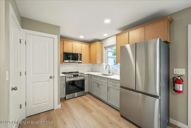 $2,000 | 820 822 Delaware Street, Scranton, PA 18509