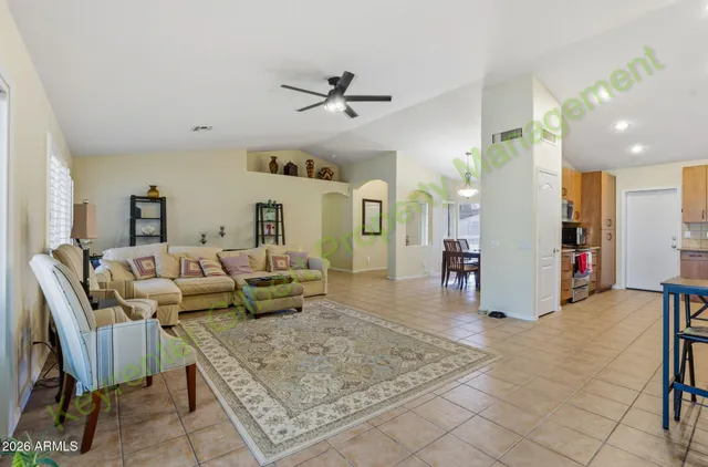 $2,900 | 5450 West Saragosa Street, Chandler, AZ 85226