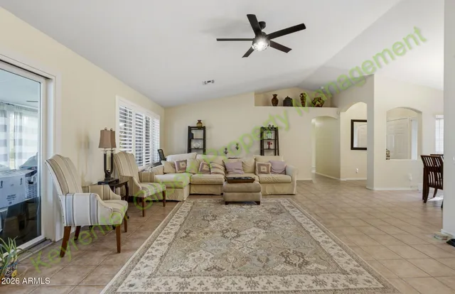 $2,900 | 5450 West Saragosa Street, Chandler, AZ 85226