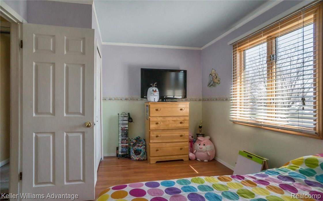 1053 Milverton Road Troy, MI 48083 - Photo 12 of 25 12-photo-web-1680x1050-182423.jpg