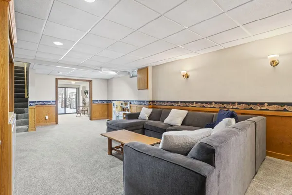 $750,000 | 6320 Oak Meadow Lane Northwest, Rochester, MN 55901