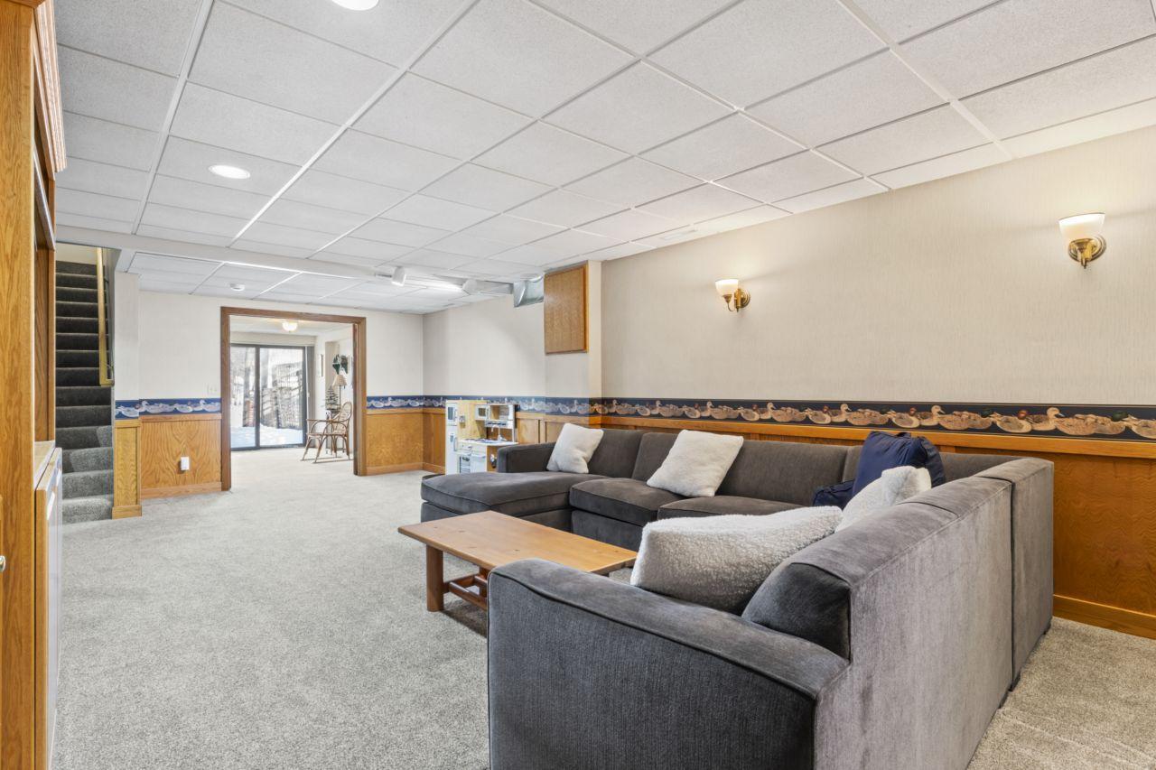 6320 Oak Meadow Lane Northwest Rochester, MN 55901 - Photo 41 of 53