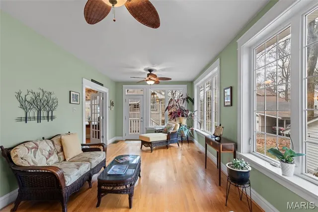 $860,000 | 321 South Elm Avenue, Webster Groves, MO 63119