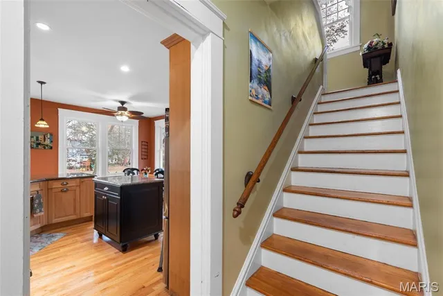 $860,000 | 321 South Elm Avenue, Webster Groves, MO 63119