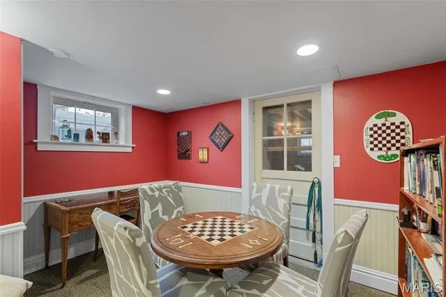 $860,000 | 321 South Elm Avenue, Webster Groves, MO 63119