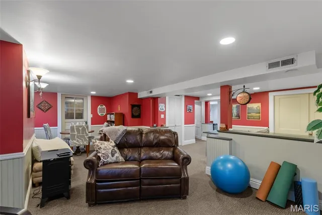 $860,000 | 321 South Elm Avenue, Webster Groves, MO 63119