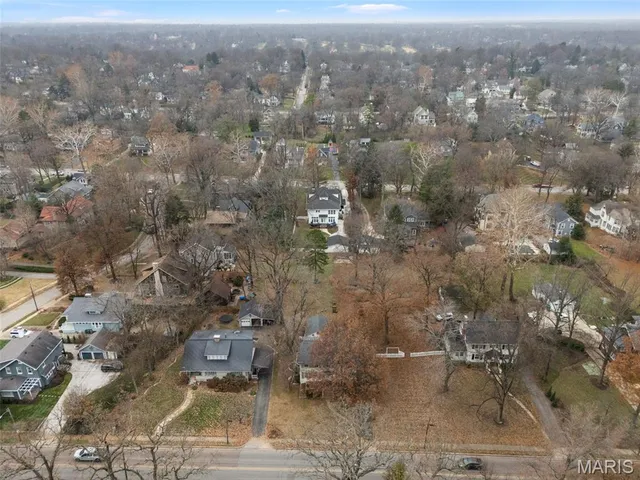 $860,000 | 321 South Elm Avenue, Webster Groves, MO 63119