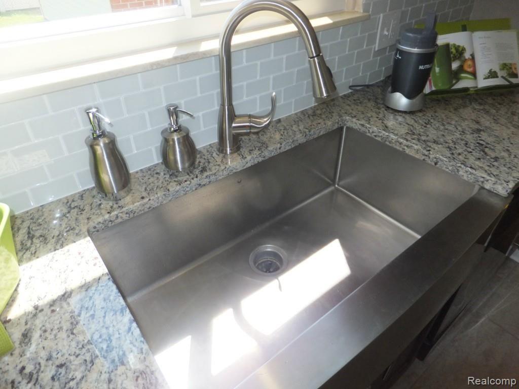 30232 Hayes Road Roseville, MI 48066 - Photo 18 of 88 2014-07-11 001 2014-07-11 074.jpg