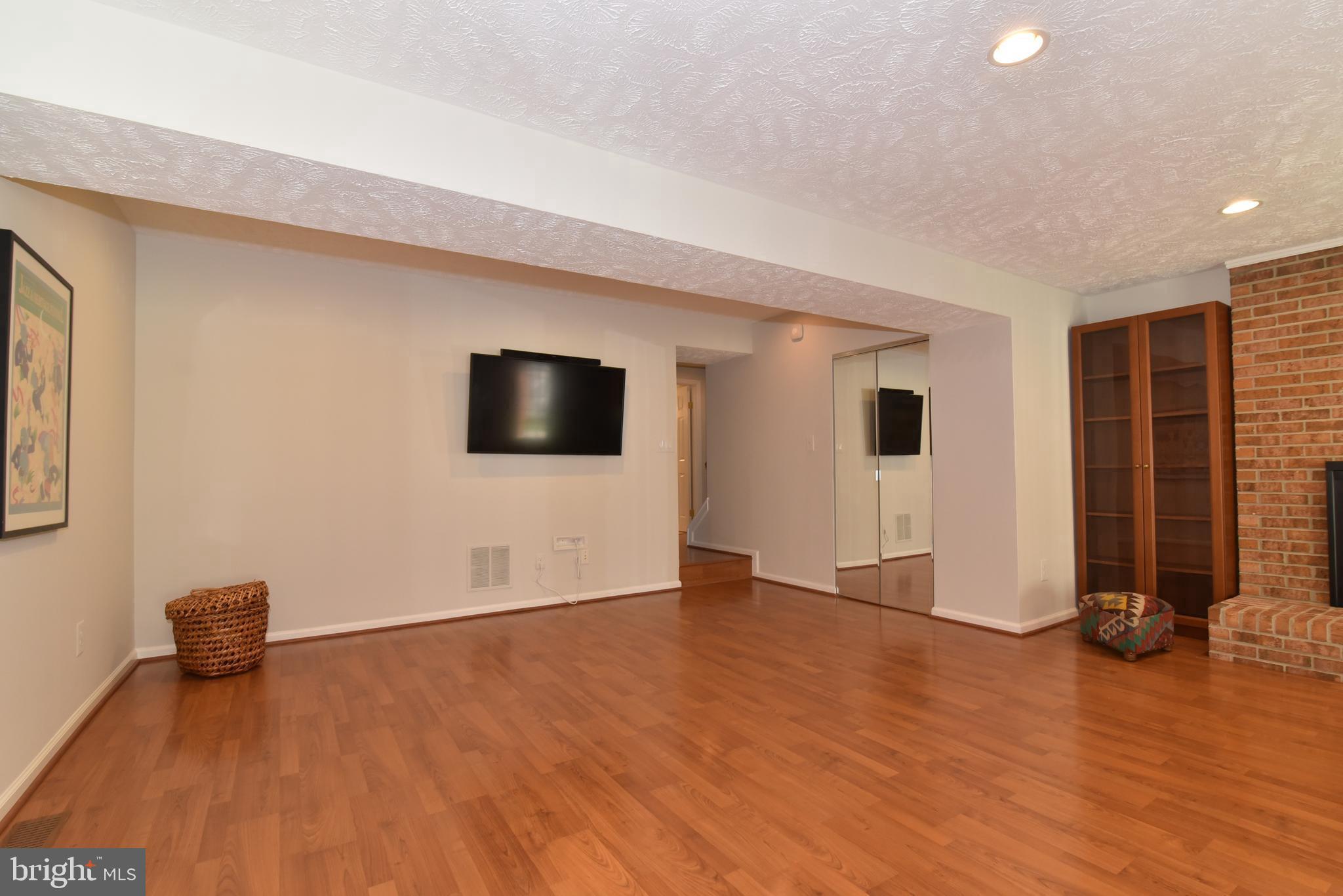 1537 Autumn Ridge Circle Reston, VA 20194 - Photo 25 of 43 Rec Room