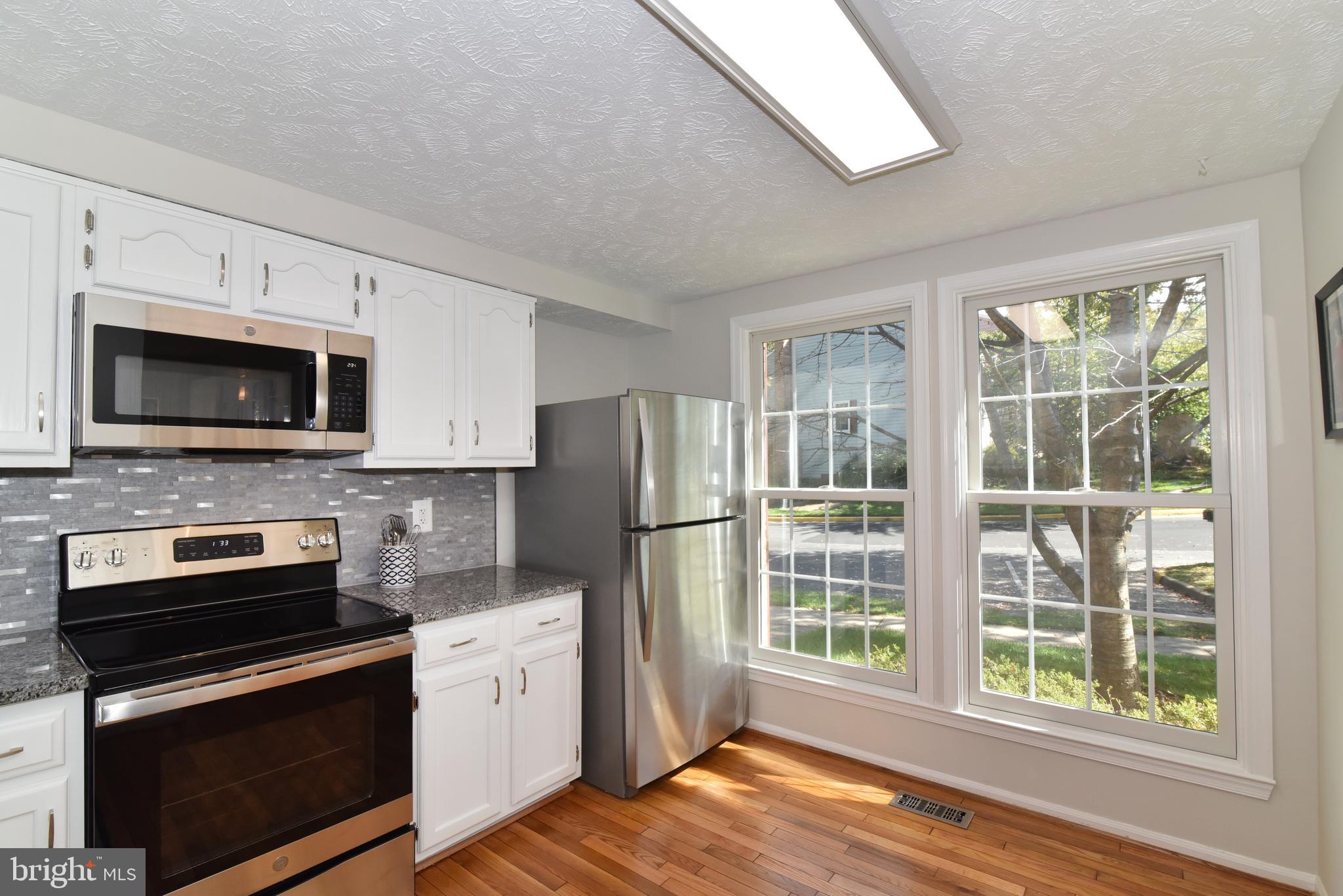 1537 Autumn Ridge Circle Reston, VA 20194 - Photo 5 of 43 Light Filled Kitchen