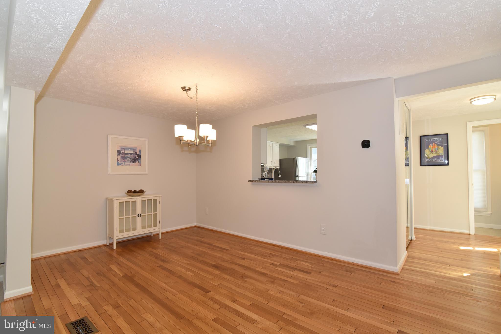 1537 Autumn Ridge Circle Reston, VA 20194 - Photo 7 of 43 Dining