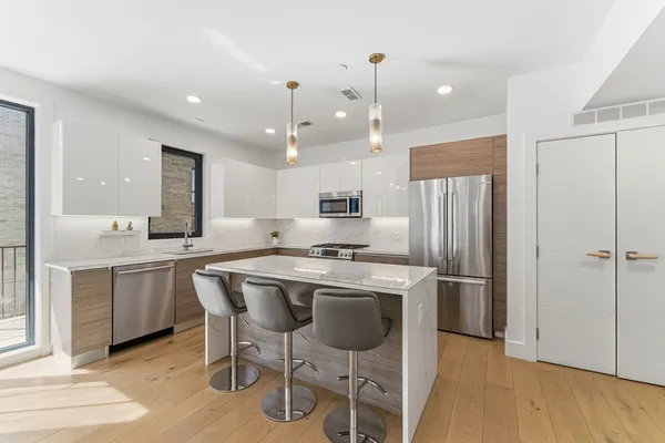 $949,000 | 30 Penniman Road, Unit 302, Boston, MA 02134