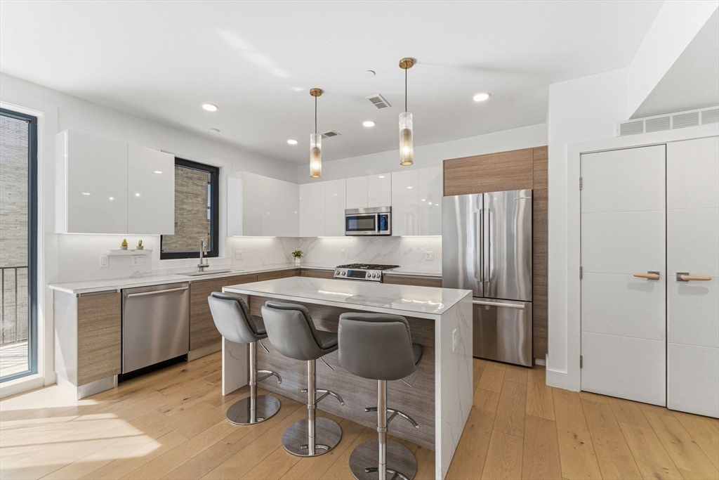 30 Penniman Road, Unit 302 Boston, MA 02134 - Photo 3 of 28
