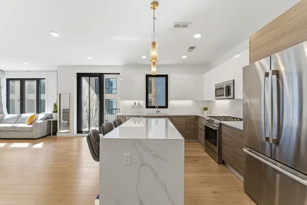 $949,000 | 30 Penniman Road, Unit 302, Boston, MA 02134