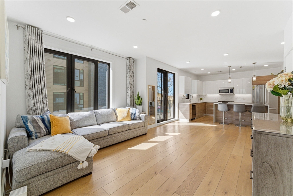 30 Penniman Road, Unit 302 Boston, MA 02134 - Photo 9 of 28