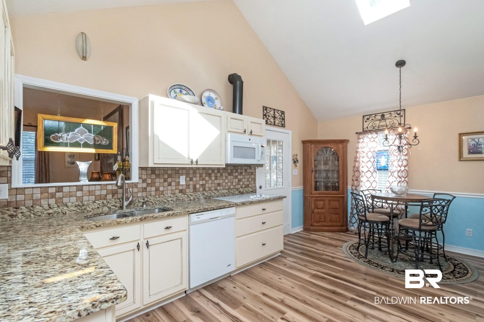 20340 Bishop Road Fairhope, AL 36532 - Photo 12 of 36 Kitchen