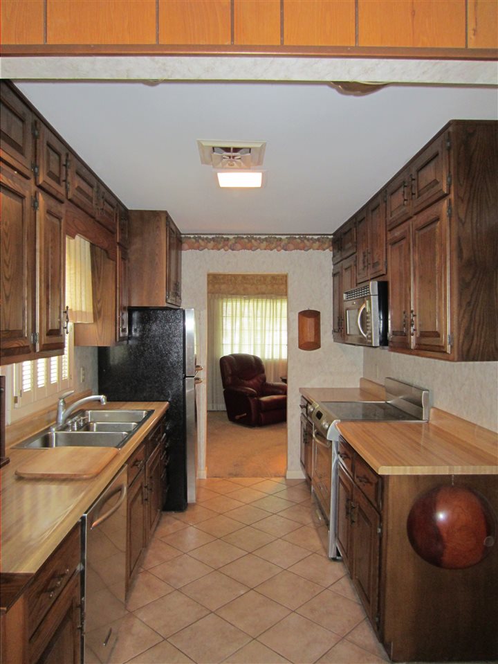 400 Sheridan Road Evansville, IN 47710 - Photo 8 of 29