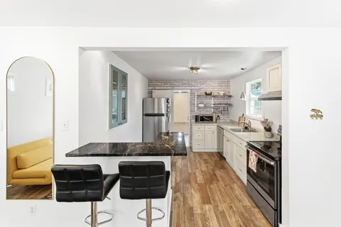 1706 Riverview Street, Austin, TX 78702