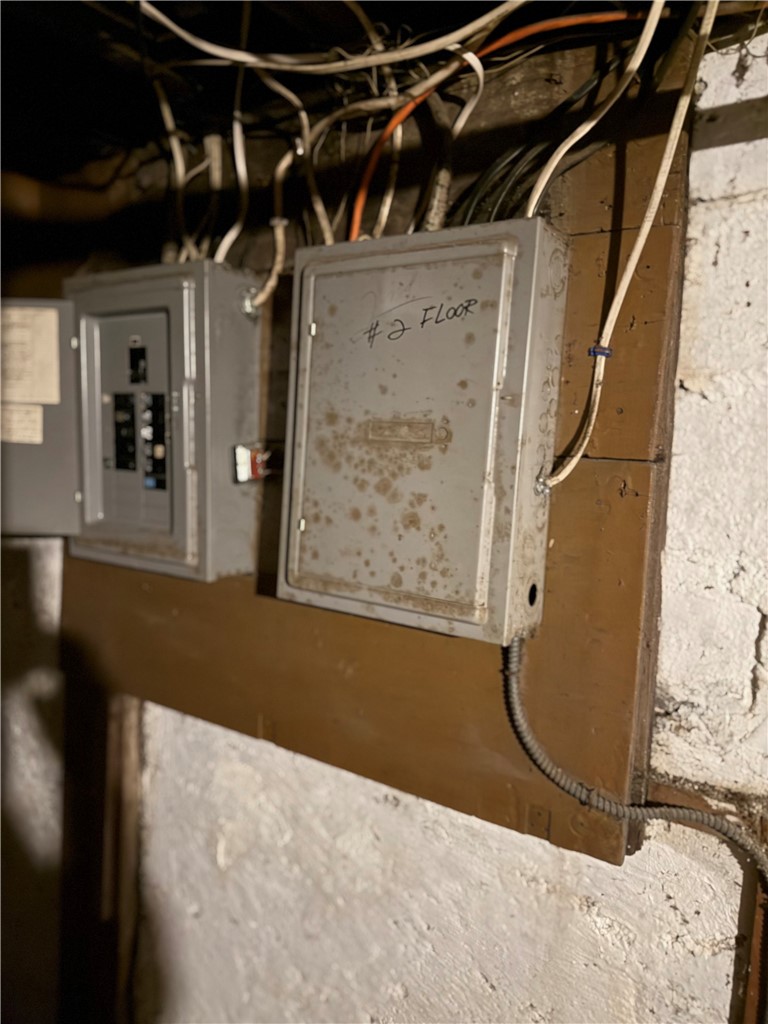 9 Octavia Street Providence, RI 02909 - Photo 19 of 24