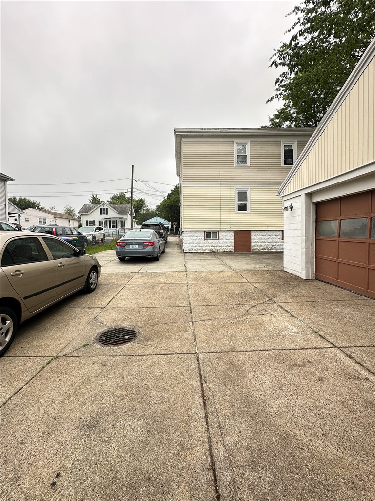 9 Octavia Street Providence, RI 02909 - Photo 3 of 24