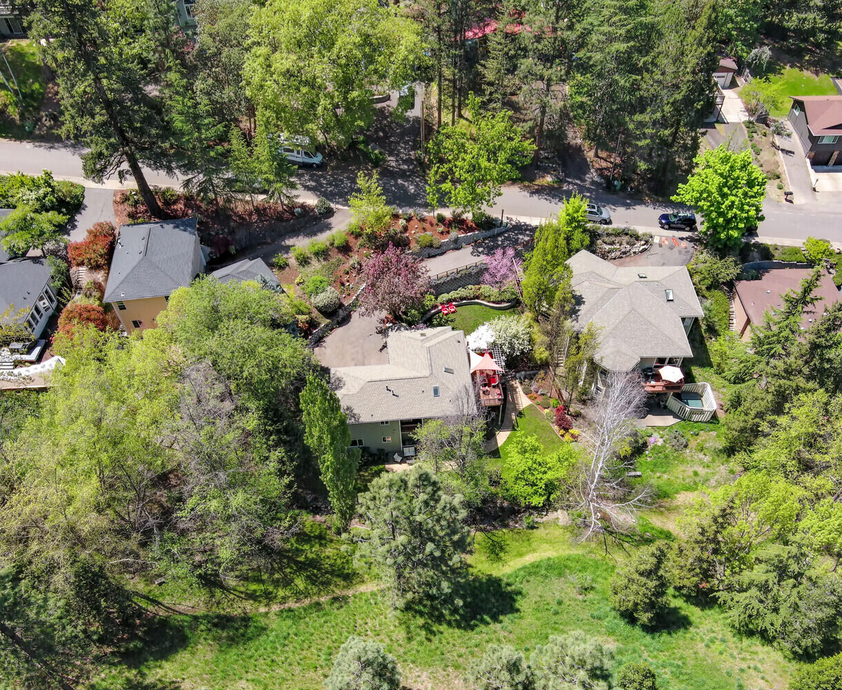 804 Roca Street Ashland, OR 97520 - Photo 7 of 43 Roca Canyon Aerial