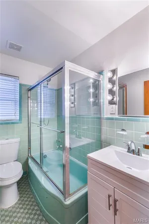 $1,700,000 | 8124-8130 Roxburgh Drive, Unit 1E 1W 2E 2W, St. Louis, MO 63105