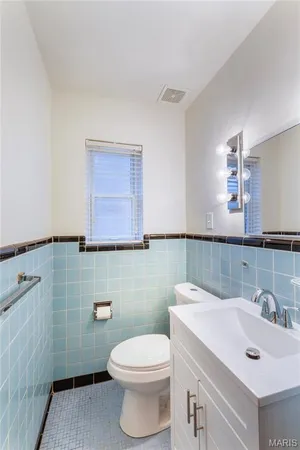 $1,700,000 | 8124-8130 Roxburgh Drive, Unit 1E 1W 2E 2W, St. Louis, MO 63105