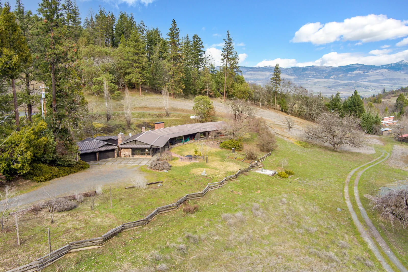 2128 Anderson Creek Road Talent, OR 97540 - Photo 39 of 87 33_ACR_33_mls