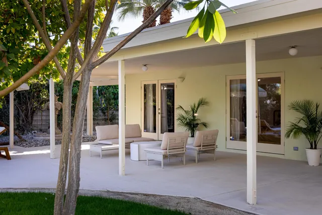 $1,395,000 | 298 North Farrell Drive, Palm Springs, CA 92262