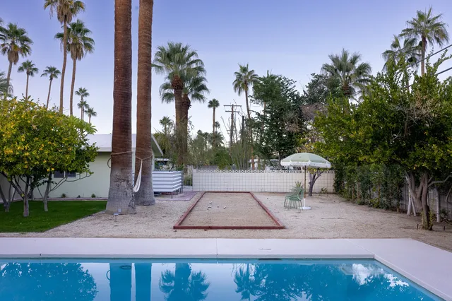 $1,395,000 | 298 North Farrell Drive, Palm Springs, CA 92262