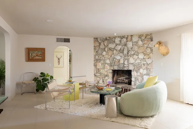 $1,395,000 | 298 North Farrell Drive, Palm Springs, CA 92262