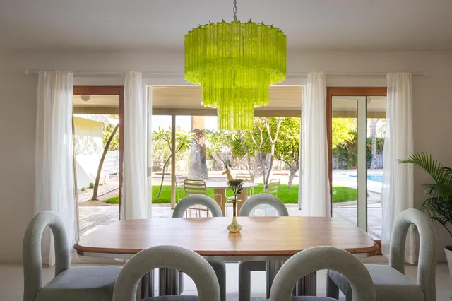 $1,395,000 | 298 North Farrell Drive, Palm Springs, CA 92262